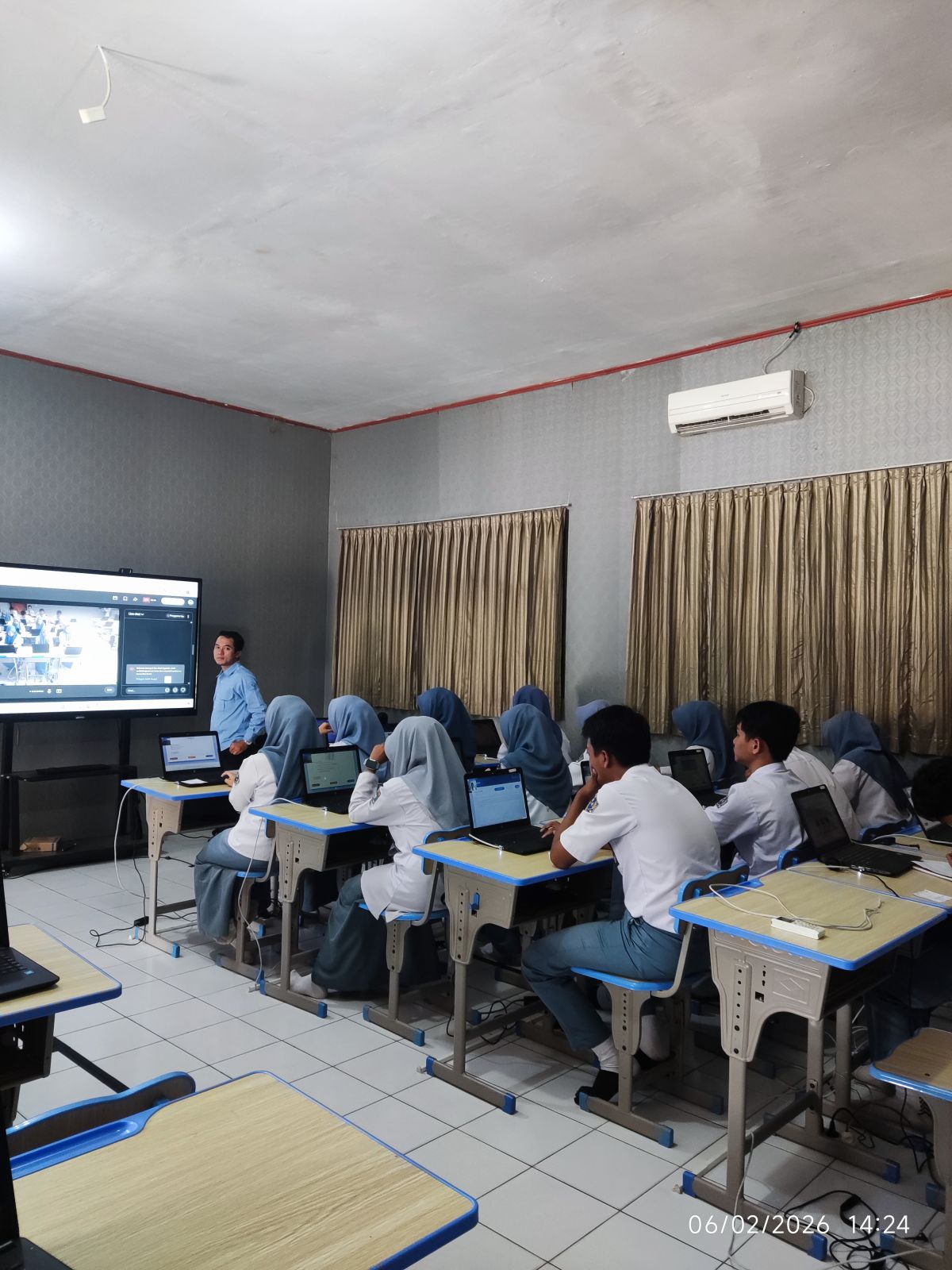 Kelas Terintegrasi dengan Sesi Daring
